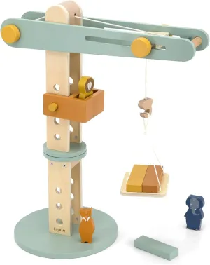 Trixie: Wooden construction crane